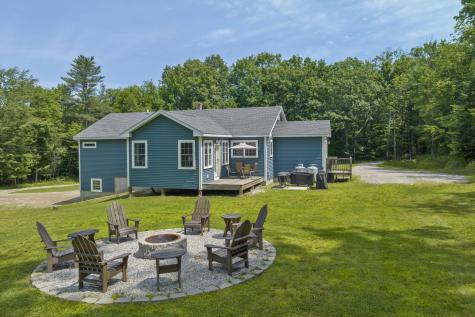 6 Farley Lane Oxford ME 04270