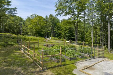 6 Farley Lane Oxford ME 04270
