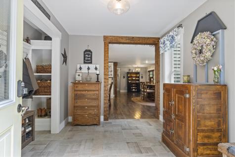 6 Farley Lane Oxford ME 04270