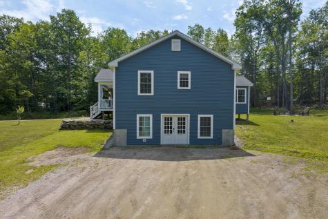 6 Farley Lane Oxford ME 04270