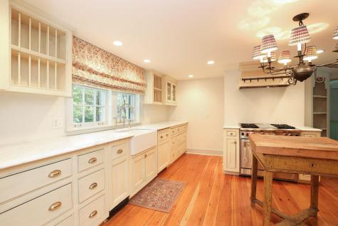 16 Colony Avenue Kennebunkport ME 04046