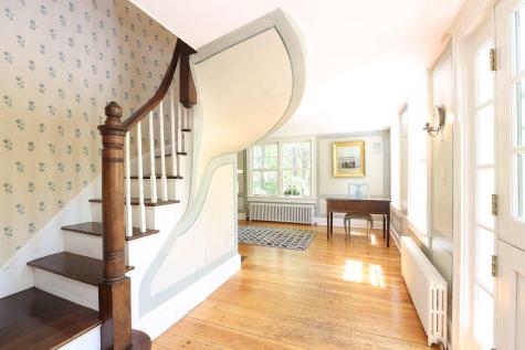 16 Colony Avenue Kennebunkport ME 04046