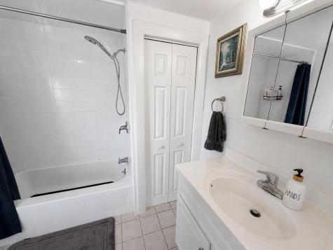 402 Roosevelt Trail Windham ME 04062