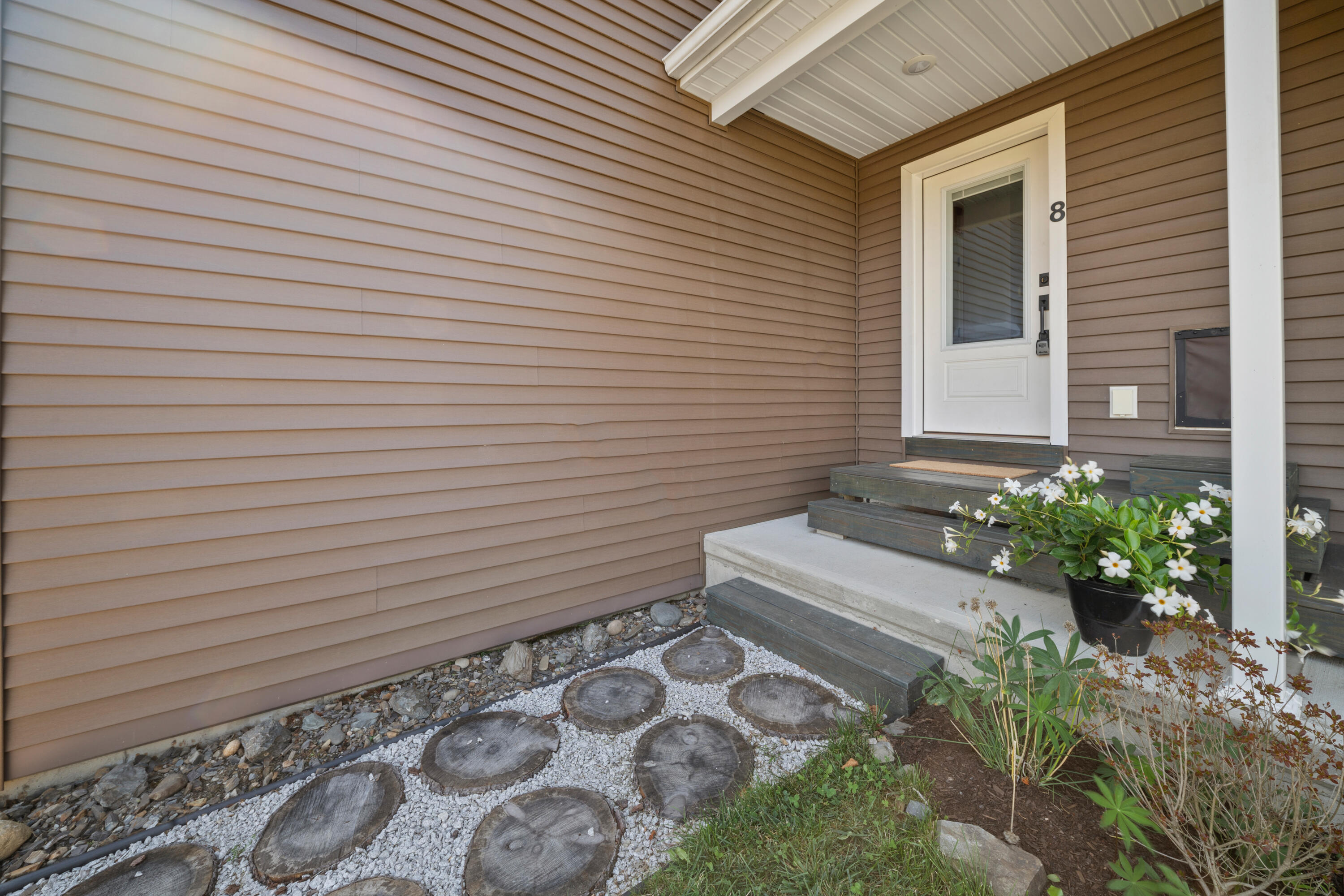 8 Shadbush Lane Orono ME 04473