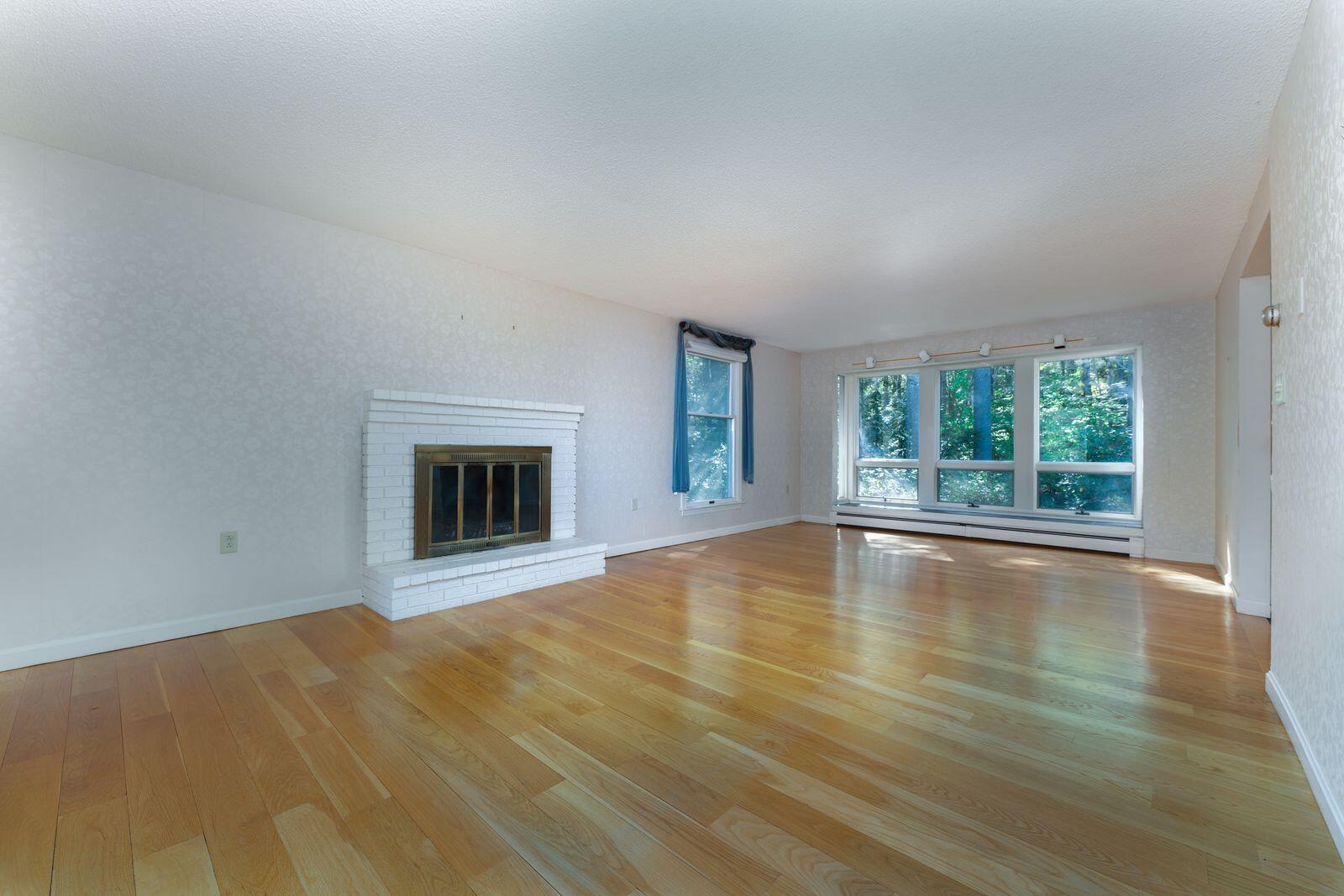 14 Patricia Drive Topsham ME 04086