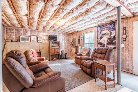 159 Bisco Road Paris ME 04281