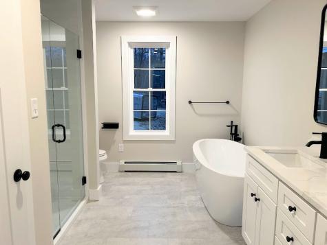 28 Rockwood Drive Sanford ME 04073