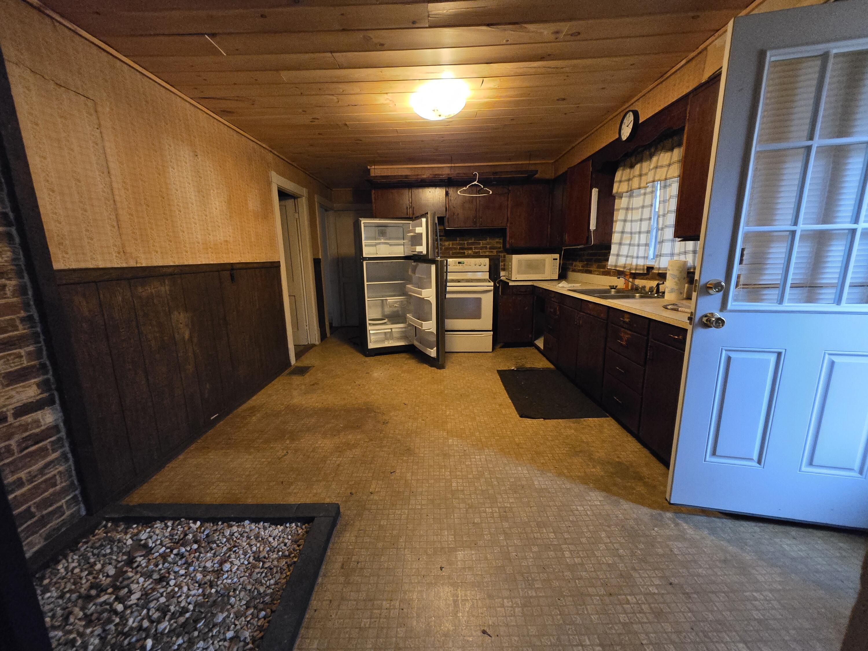 2 Flood Street Mexico ME 04257