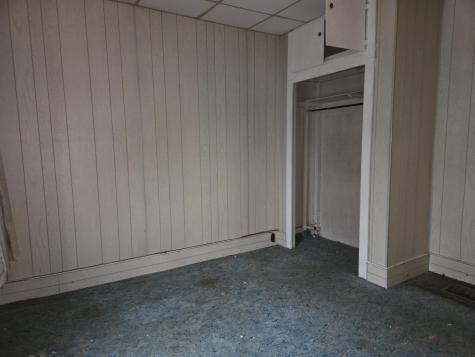 2 Flood Street Mexico ME 04257