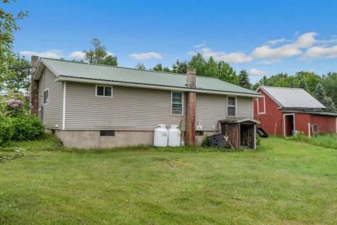 37 Quaker Ridge Road Casco ME 04015