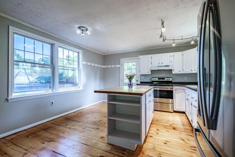 52 Mckinley Street South Portland ME 04106