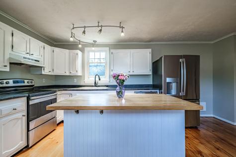 52 Mckinley Street South Portland ME 04106