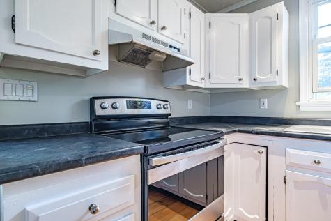 52 Mckinley Street South Portland ME 04106