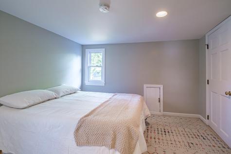 52 Mckinley Street South Portland ME 04106