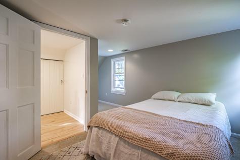 52 Mckinley Street South Portland ME 04106