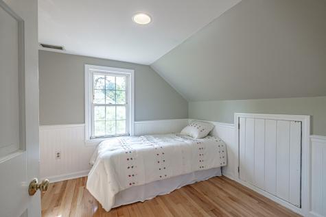 52 Mckinley Street South Portland ME 04106