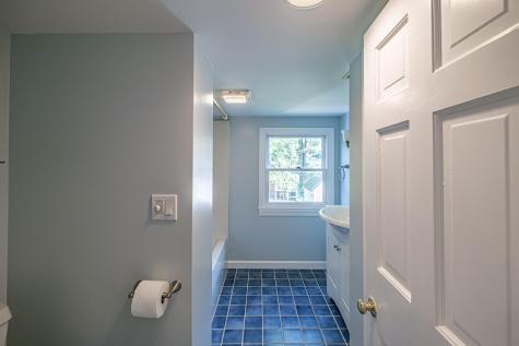 52 Mckinley Street South Portland ME 04106