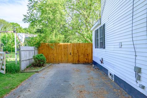 52 Mckinley Street South Portland ME 04106