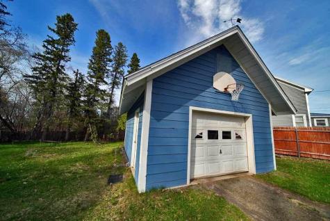 33 Columbia Street Houlton ME 04730