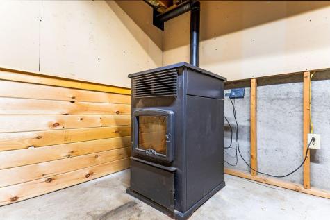 127 Barlen Street Farmington ME 04938