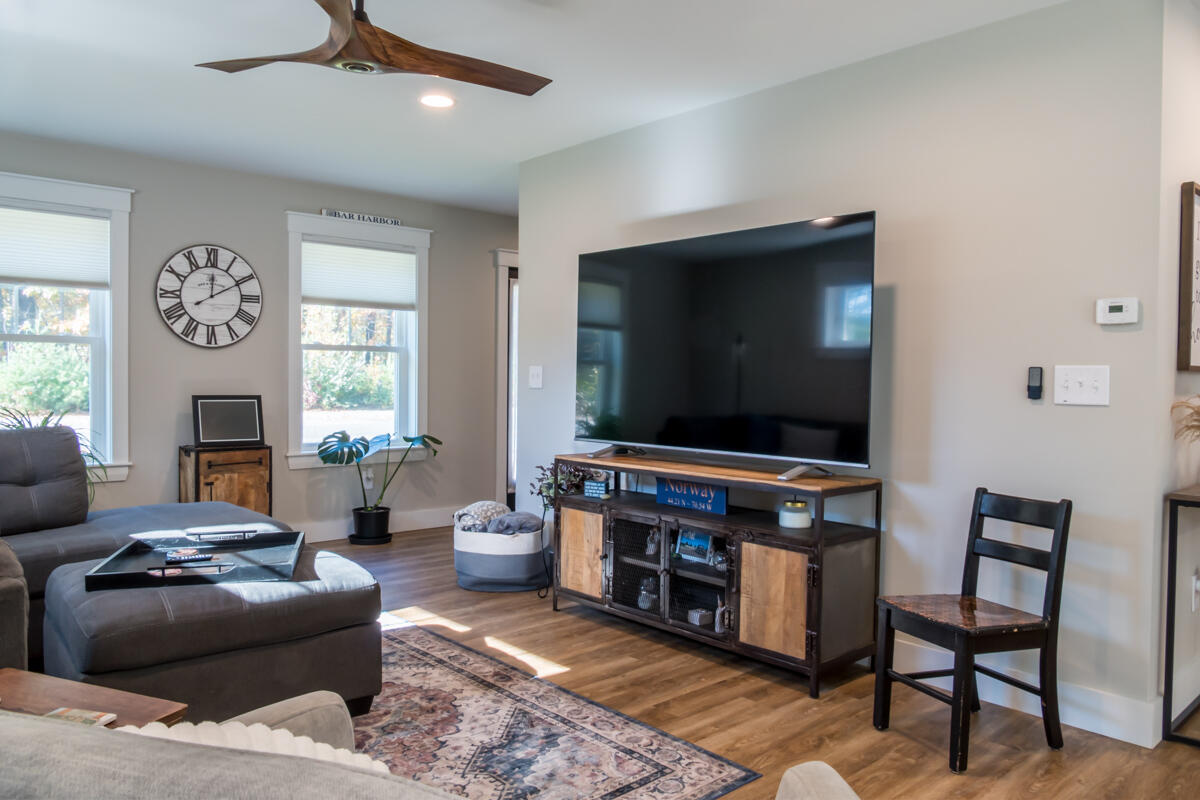 15 Neptune Drive Brunswick ME 04011