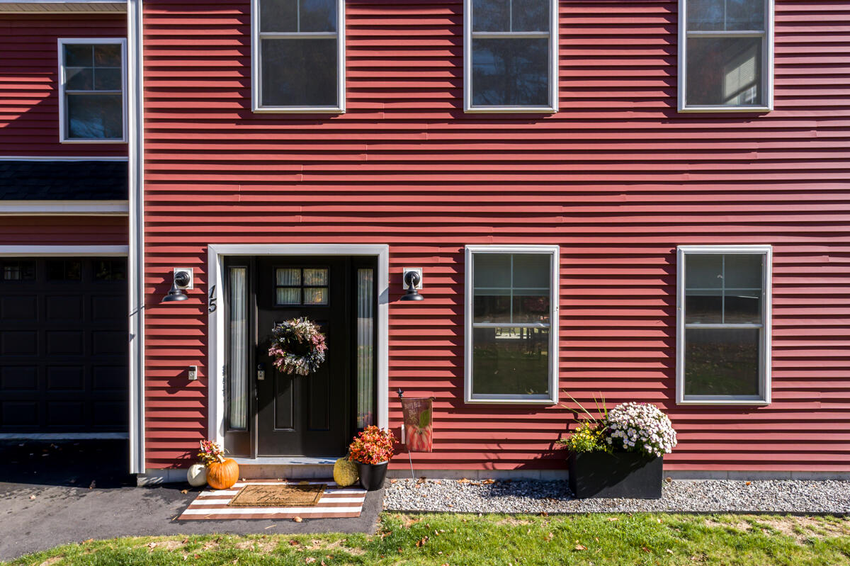 15 Neptune Drive Brunswick ME 04011