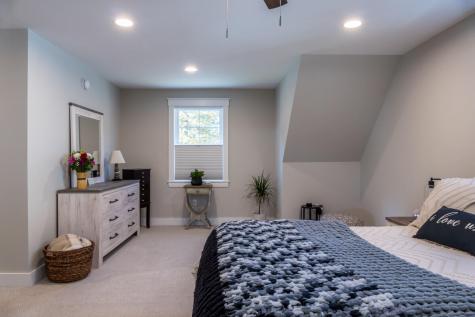 15 Neptune Drive Brunswick ME 04011