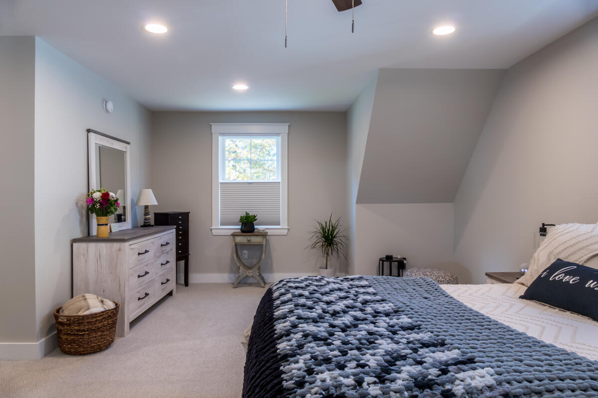 15 Neptune Drive Brunswick ME 04011