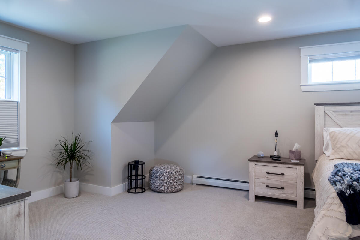 15 Neptune Drive Brunswick ME 04011