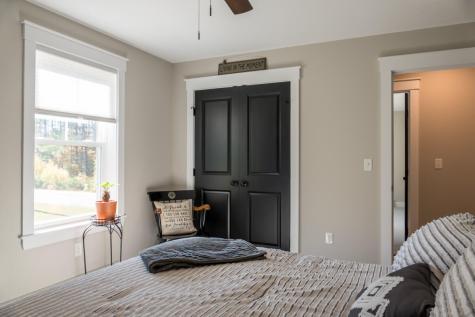 15 Neptune Drive Brunswick ME 04011