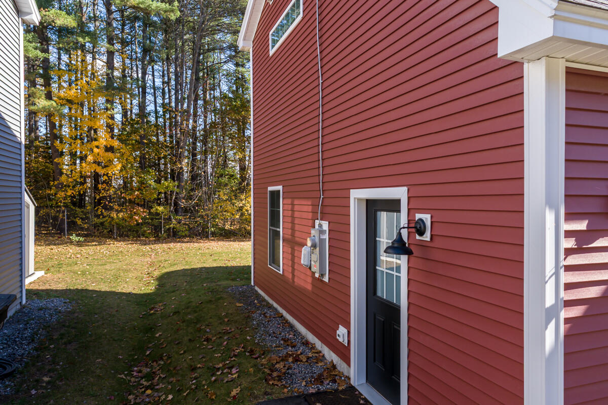 15 Neptune Drive Brunswick ME 04011