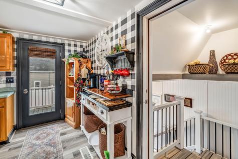 19 Broadway Rockland ME 04841