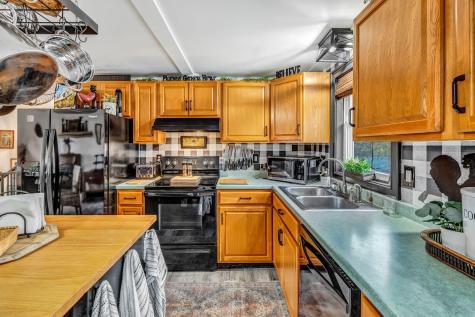 19 Broadway Rockland ME 04841