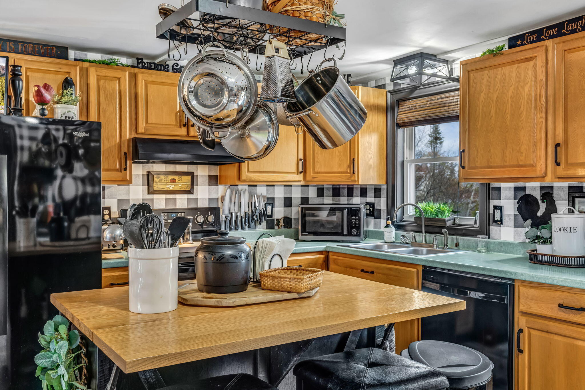 19 Broadway Rockland ME 04841