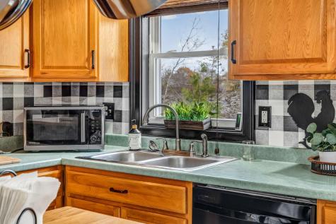 19 Broadway Rockland ME 04841