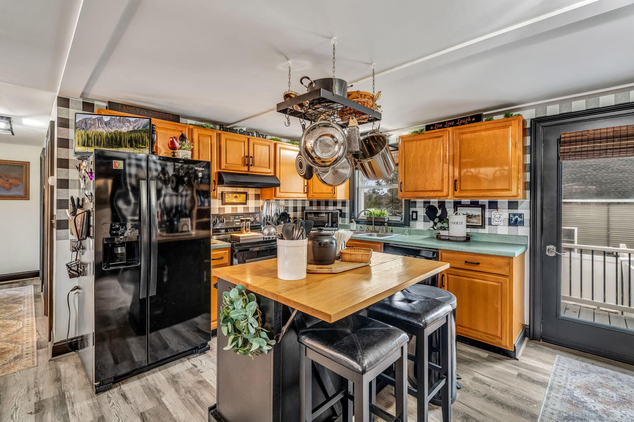 19 Broadway Rockland ME 04841