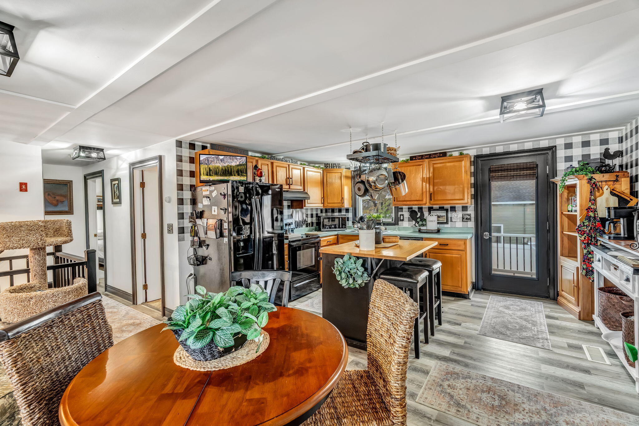 19 Broadway Rockland ME 04841