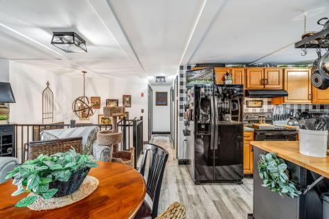 19 Broadway Rockland ME 04841