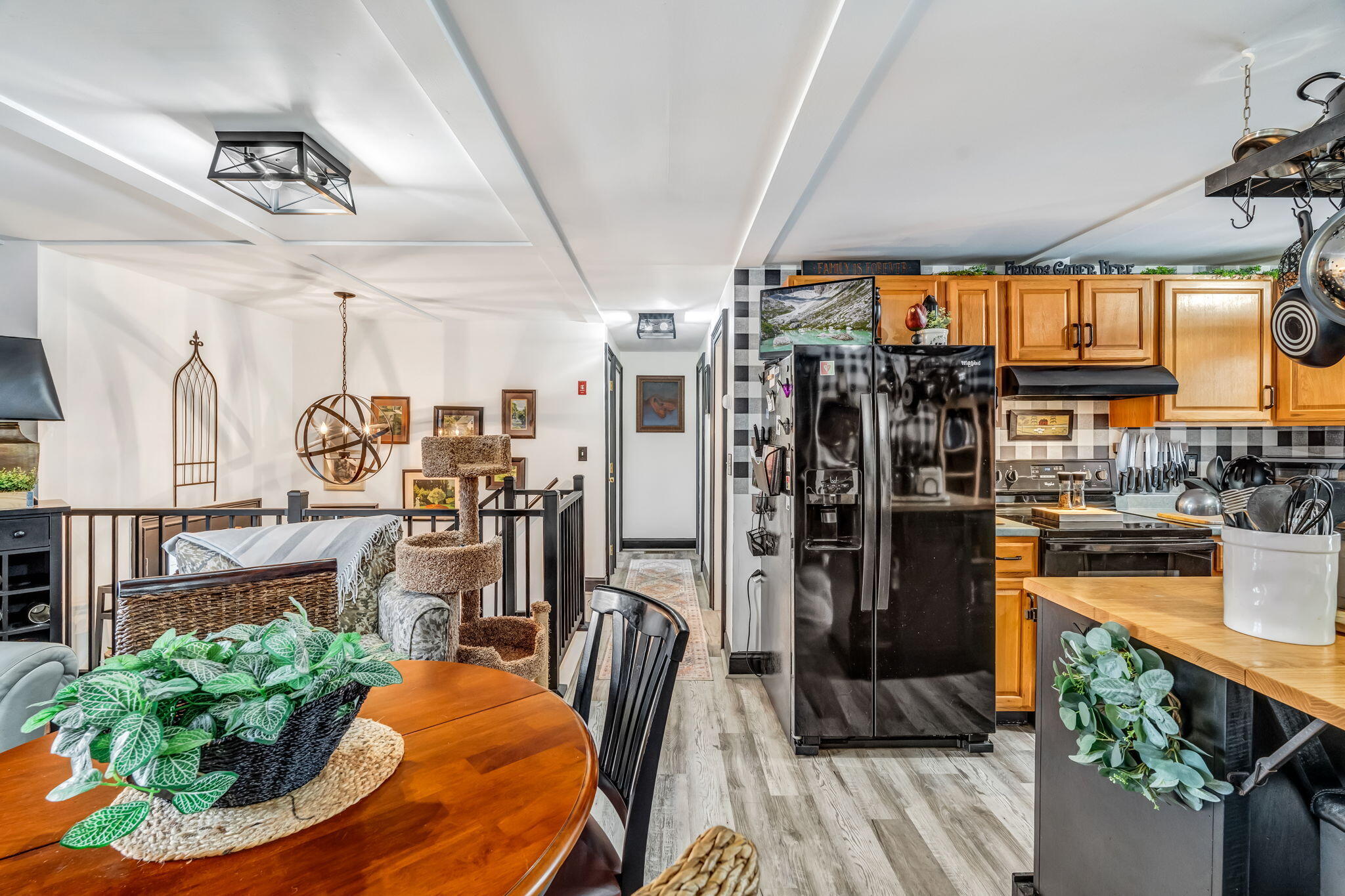 19 Broadway Rockland ME 04841