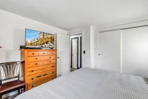 19 Broadway Rockland ME 04841