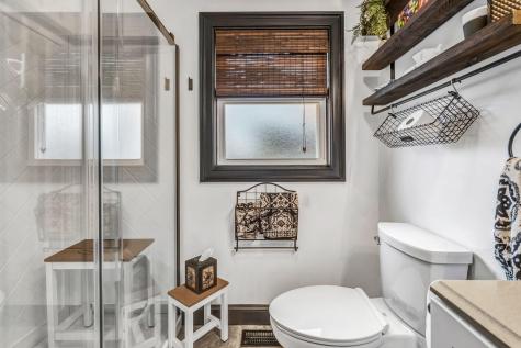 19 Broadway Rockland ME 04841