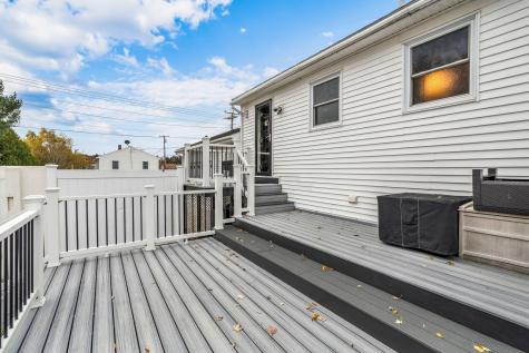 19 Broadway Rockland ME 04841