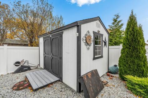 19 Broadway Rockland ME 04841