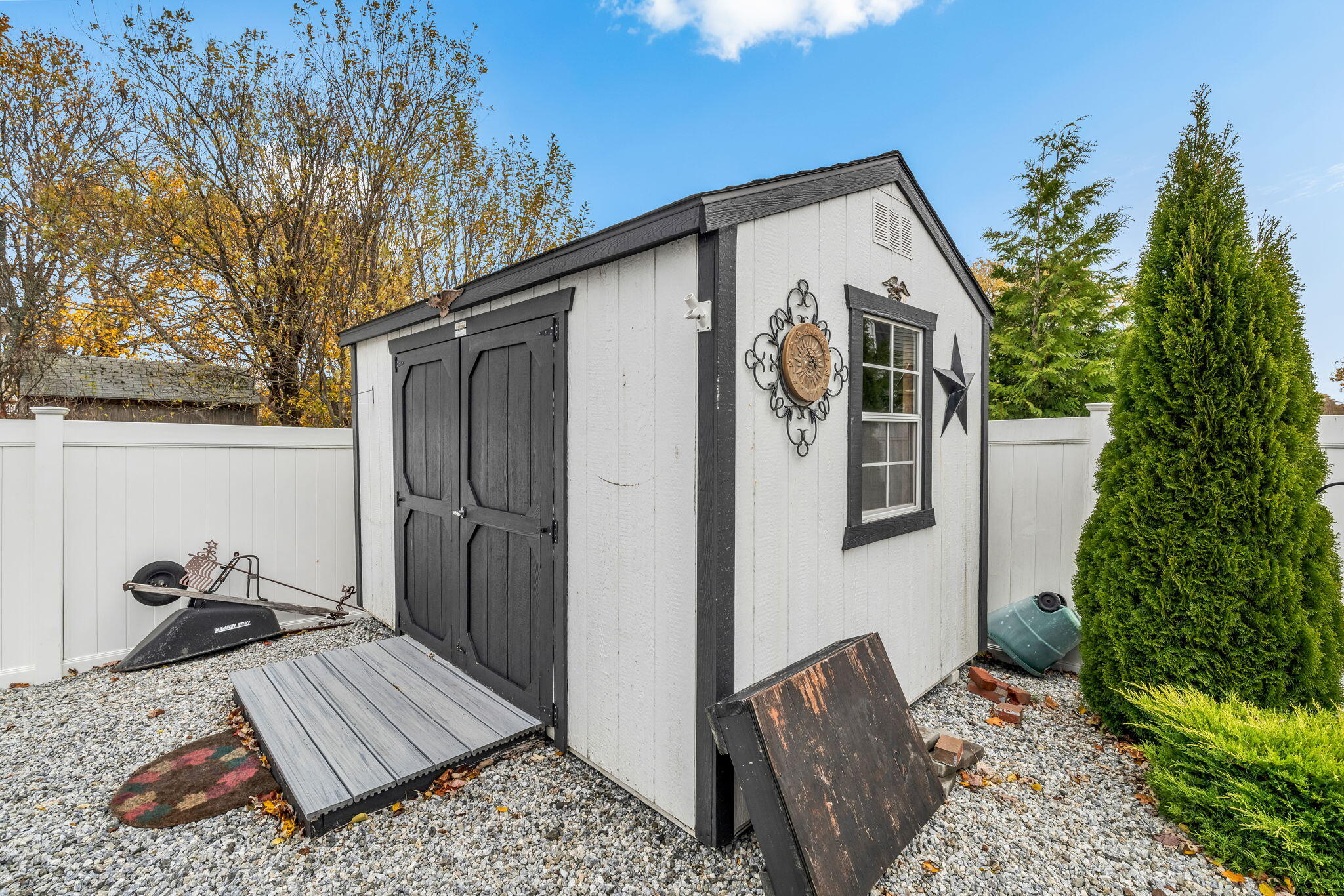 19 Broadway Rockland ME 04841