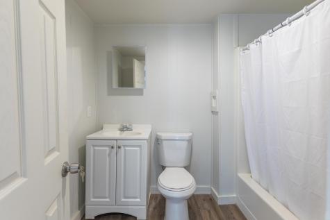 16 Merton Boulevard Lewiston ME 04240