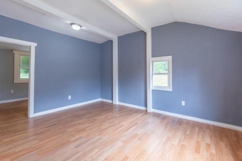 16 Merton Boulevard Lewiston ME 04240