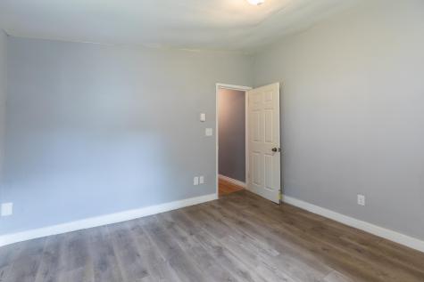 16 Merton Boulevard Lewiston ME 04240