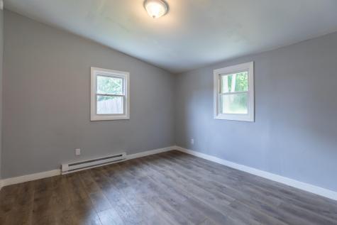 16 Merton Boulevard Lewiston ME 04240