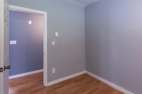 16 Merton Boulevard Lewiston ME 04240