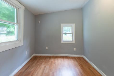 16 Merton Boulevard Lewiston ME 04240